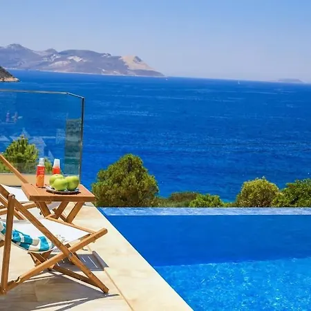 Villa Suer- Maviye Acilan Essiz Bir Sizlerle