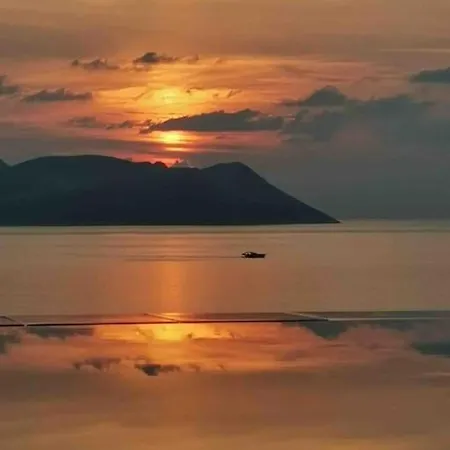 Villa Suer- Maviye Acilan Essiz Bir Sizlerle Kaş