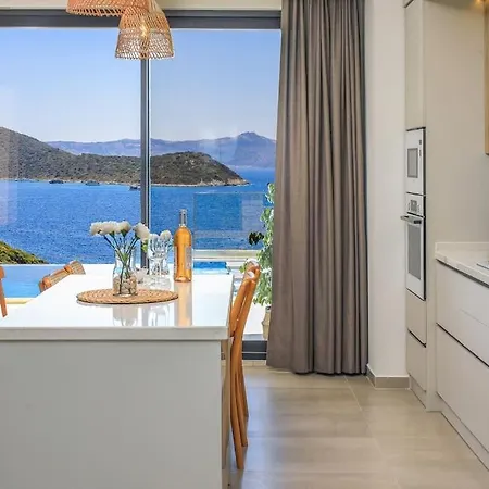 Villa Suer- Maviye Acilan Essiz Bir Sizlerle Kaş